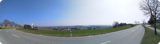 Panoramaaufnahme in Richtung Süden bei »Windegg / Witthoh«