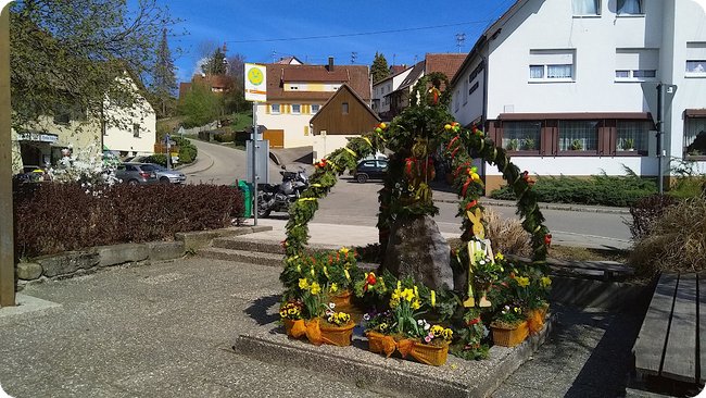 Am Nachweispunkt »Jux« – ebenfalls mit Osterbrunnen