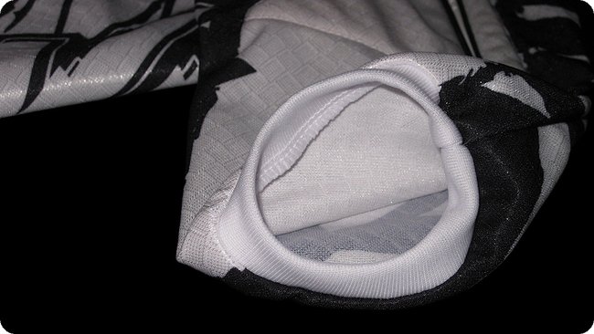 Elastische Bündchen als Ärmelabschluss