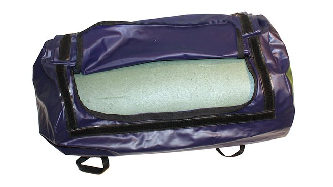 Isomatte (befüllt) in der Tasche