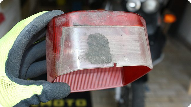 ...sondern außen auf dem »Glas«