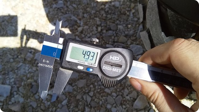 ...sind am Heck noch 4,9 mm Profil vorhanden