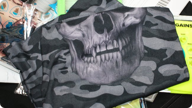»grey military camo / skull«