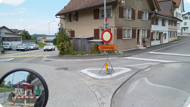 Dürfen natürlich nicht fehlen: Umleitungen