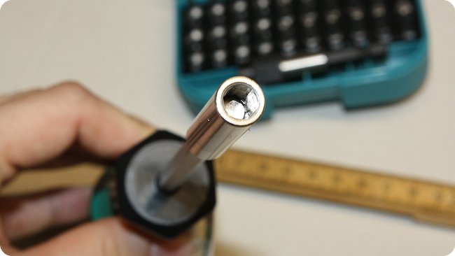 Das Bit wird durch einen Magneten gehalten