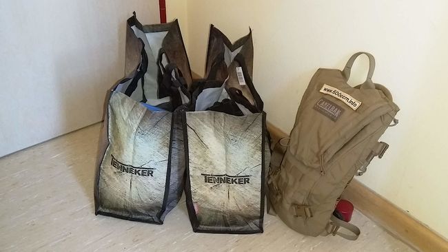 Reisefertig: Gepäck gepackt, Trinkrucksack befüllt