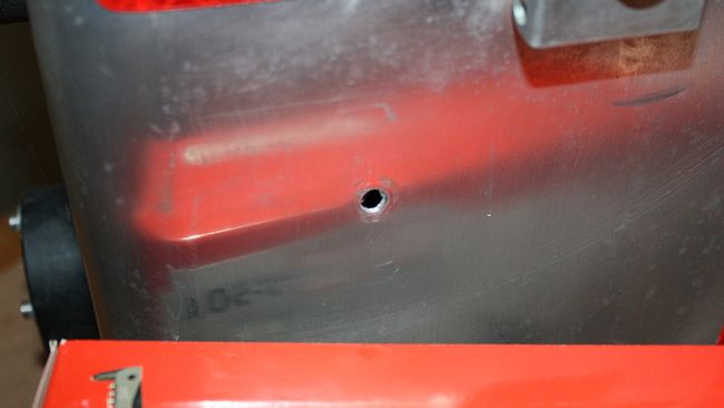 Löcher dort, wo vorher die Schuh-Halterung war