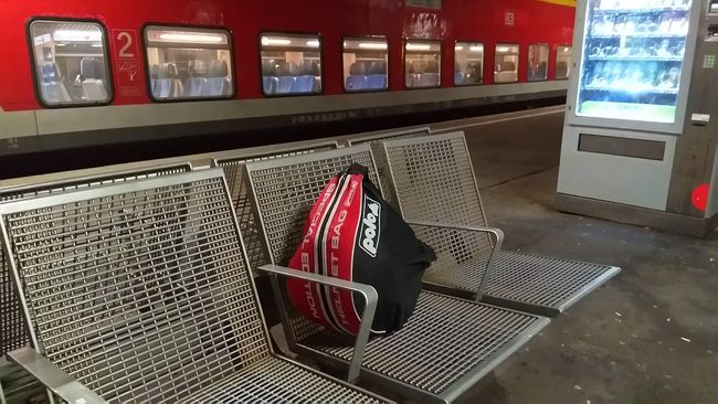 Der Helmrucksack leistet mir Gesellschaft