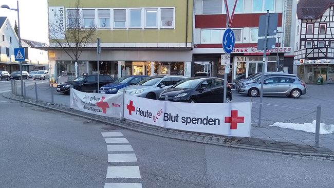 »Heute <i>bitte</i> Blut spenden«