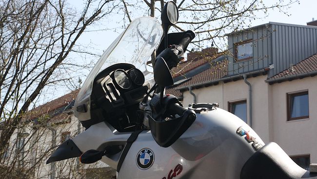 Der Tank glänzt noch immer in der Sonne