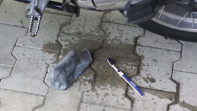  Praktikant Microfasertuch und Dr. Best schreiten zur Tat