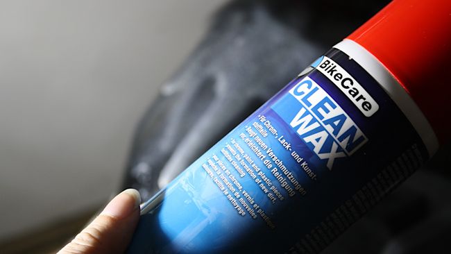 Das BikeCare »Clean Wax« darf ran