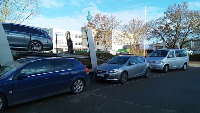 In der Warteschlange bei der Dekra