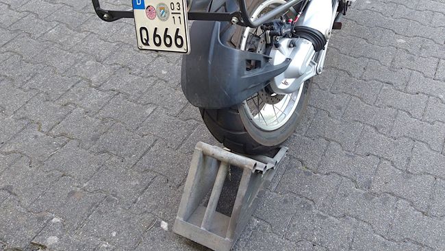 Symbolbild für den aktuellen »Bremskeil«