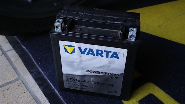 War verbaut: Varta Powersports AGM YTX14-4 YTX14-BS 12V 12Ah