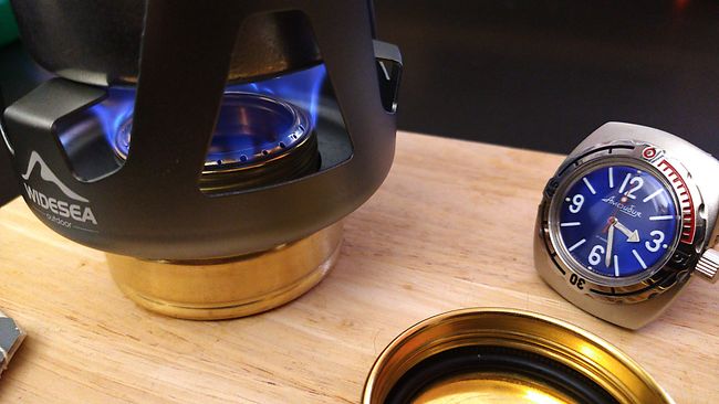 Die Flamme wurde zunehmend blauer (Indikator für eine höhere Temperatur)