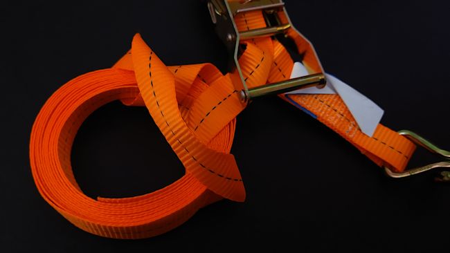 Der vierte Schritt: den Knoten anziehen