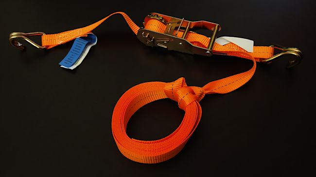 Der fünfte Schritt: den Knoten noch einmal nachspannen