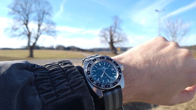 Zeit für Reparaturen? Die linke Hand macht leider nicht mit.