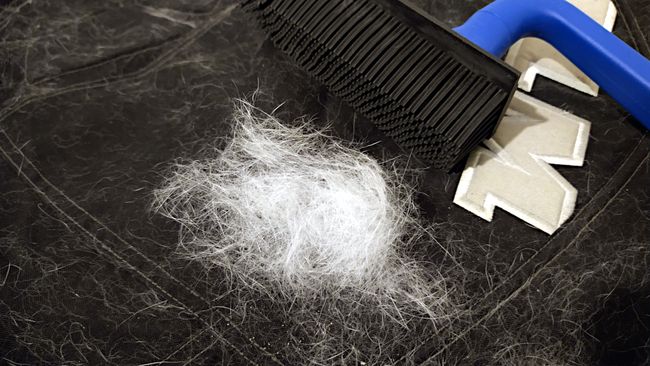 Was auf dem Kunstfaserteppich funktioniert, klappt auch auf der Kunstfaser der Jacke