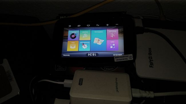 Daheim angekommen wurde das Navi erst mal ans Ladegerät gepackt