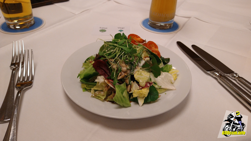 Der Salat war sehr lecker, aber ich hatte Salat zum Salat bestellt
