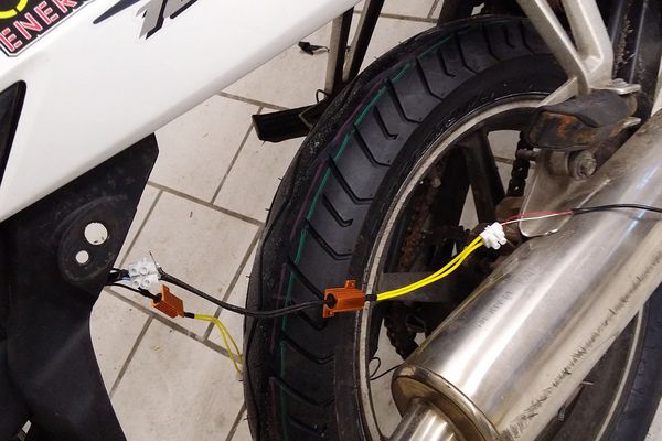 Provisorische Verkabelung an meiner CBR 125R (JC39)